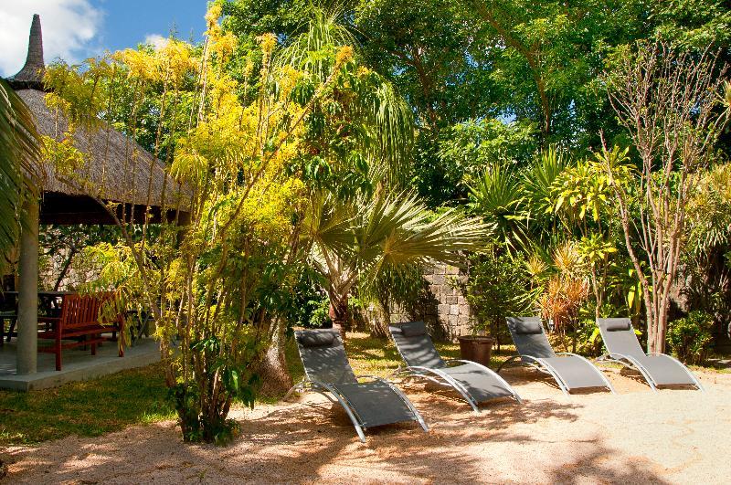 Вілла Gardens Retreat Pereybere Beach Екстер'єр фото