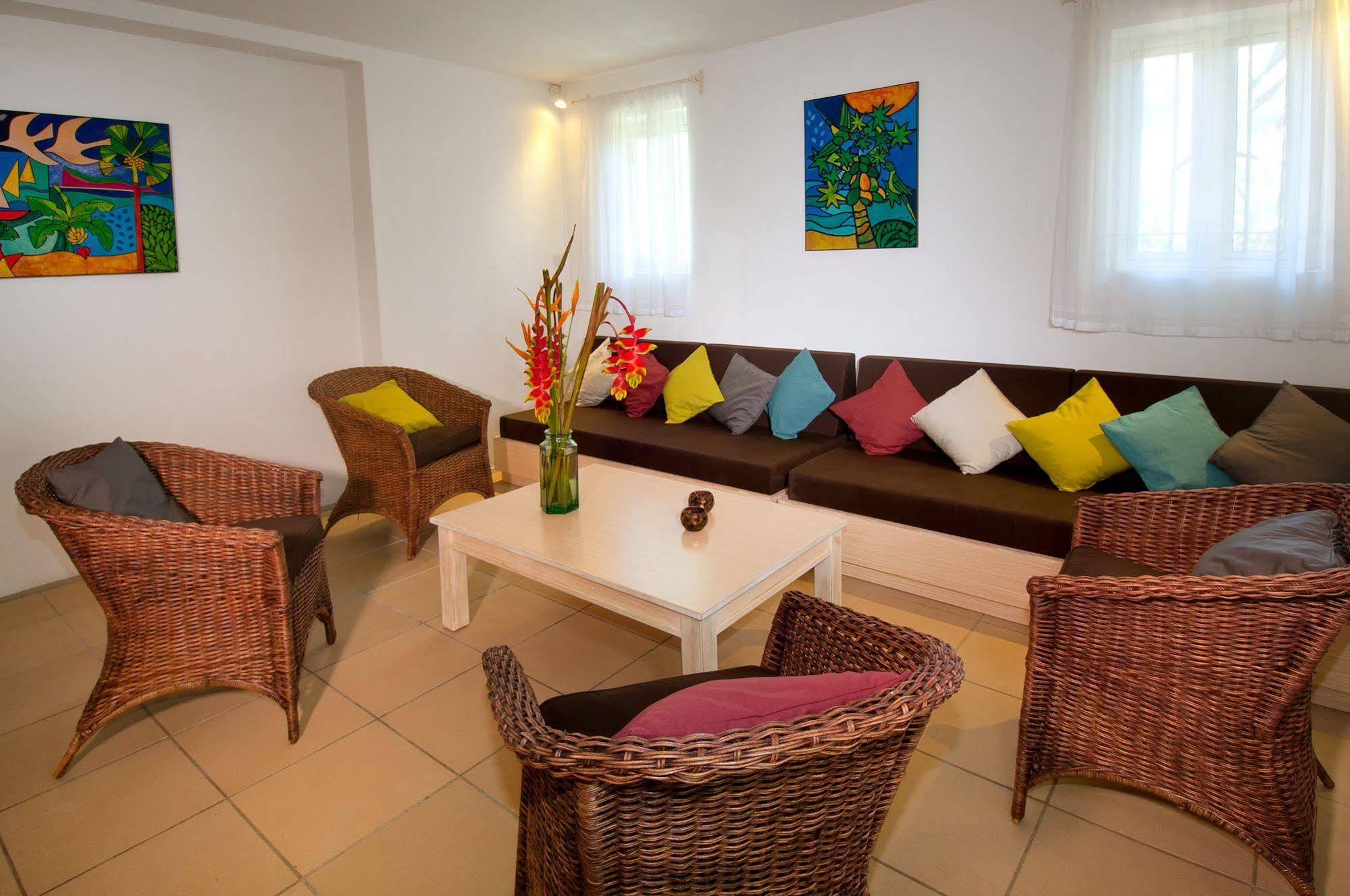 Вілла Gardens Retreat Pereybere Beach Екстер'єр фото